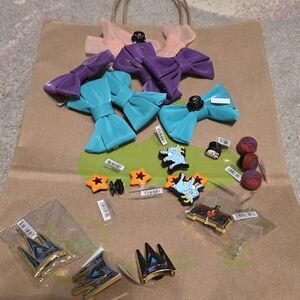 CROCS Vibrant Hair Bow and Charm Set - Purple, Blue, Pink